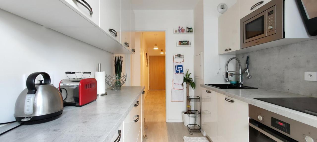에피네쉬르세느강 Chic Apart With Parking Near Paris 아파트 외부 사진